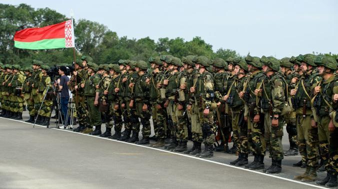 Белоруссия стягивает войска к границе с Украиной в преддверии учений