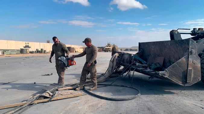 Проиранские боевики атаковали американскую военную базу в Багдаде и повредили самолет