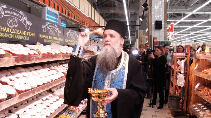 К Пасхе готовы: магазины Севастополя продают освящённые куличи