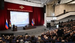 Путин призвал усилить борьбу с незаконной миграцией