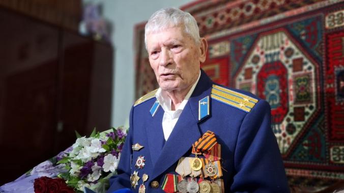 100 лет отметил ветеран войны Василий Золотарёв