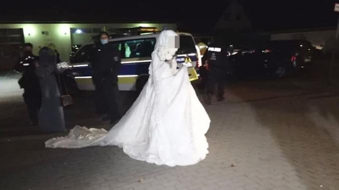 Полиция Германии задержала чеченский свадебный кортеж 