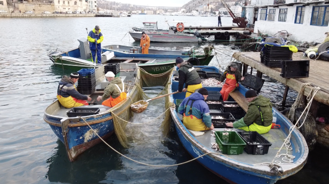 В Черном море снимут запрет на рыбалку