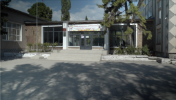 В школе села Терновка есть первые теплицы и урожай