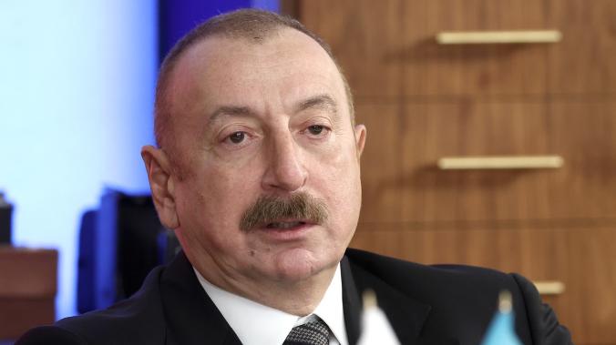 Алиев выразил готовность к подписанию мирного договора с Арменией