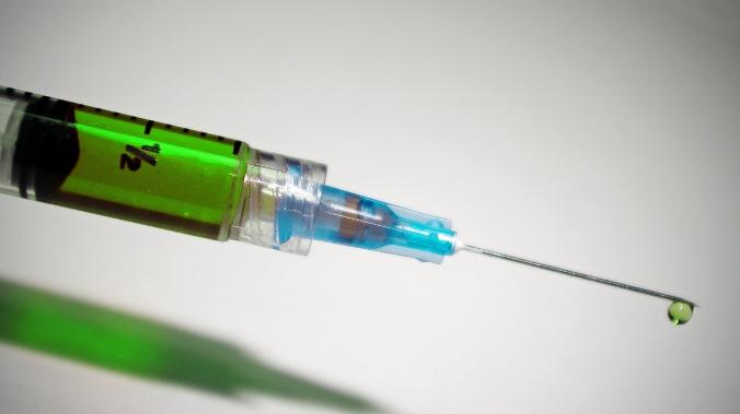 Ученый из Азербайджана разработал вакцину на основе табака