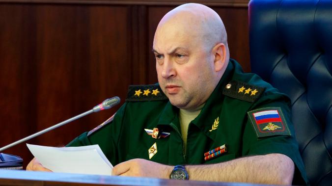 СМИ: уже в феврале генерал Суровикин будет на подходе к Киеву