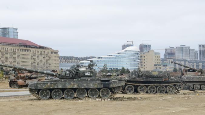 За время конфликта в Нагорном Карабахе Азербайджан захватил более 80 танков армии Армении  