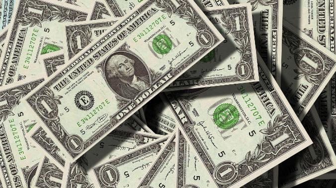 СМИ: украинские чиновники нелегально продают западную помощь