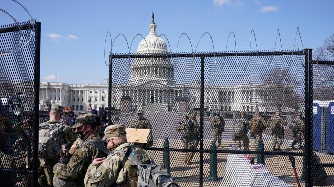 Власти США усилили охрану Капитолия в связи сообщениями об атаке