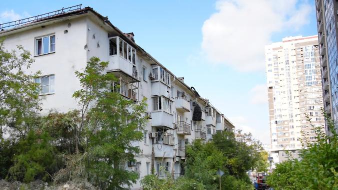 В Новороссийске ликвидируют последствия атаки ВСУ
