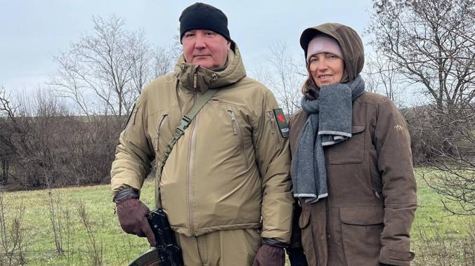 Жена Рогозина опровергла сообщения о контузии после обстрела в ДНР