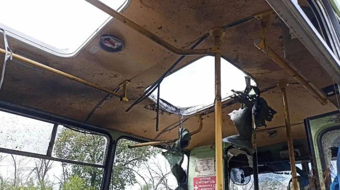 ВСУ ударили по автобусу в ЛНР: 9 человек погибли