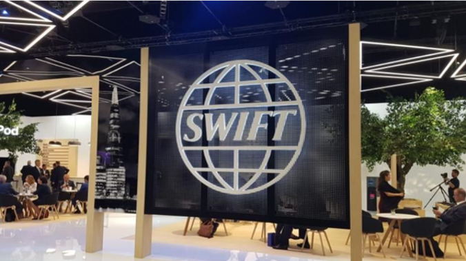 Европарламент выдвинул предложение отключить РФ от SWIFT