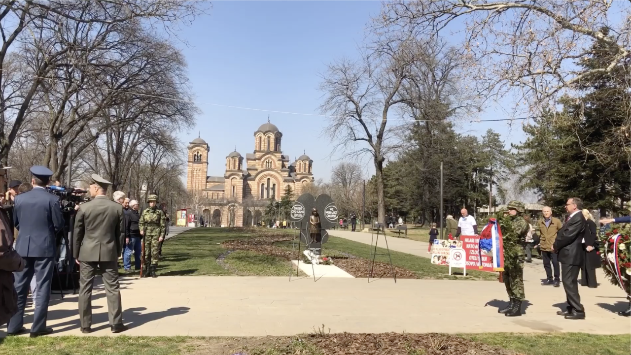 Погибло в белграде. Ташмайданский парк в Белграде. Памятник детям в Белграде. Памятник жертвам бомбардировок в Белграде.