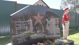 В Новобобровке открыли памятник героям ВОВ и СВО