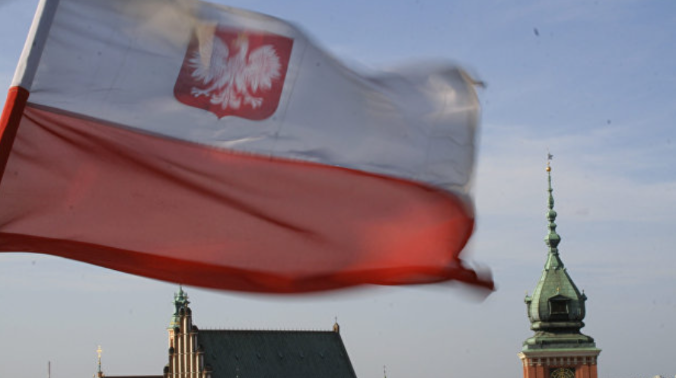 Власти Польши рекомендуют своим гражданам немедленно выехать из России