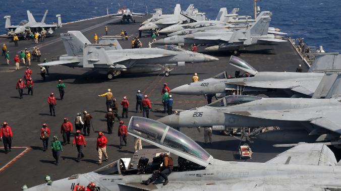 Китай тренируется бомбить американские авианосцы