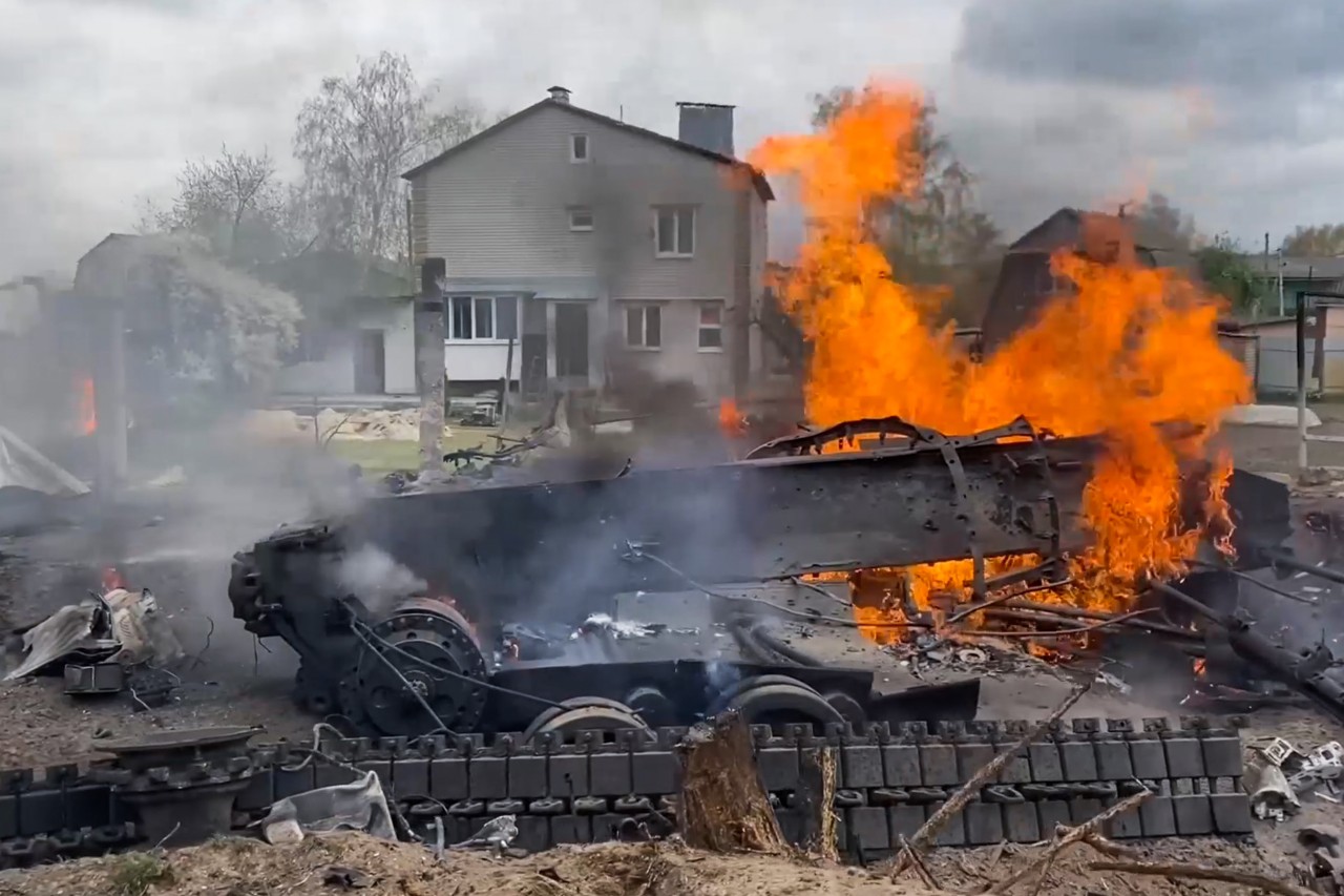 Обстановка в работино на сегодня последние. Подбитая техника ВСУ 2022. Сожженная техника на Украине. Сгоревшая Военная техника.
