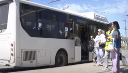 Автобусы в Севастополе могут задерживаться до часа