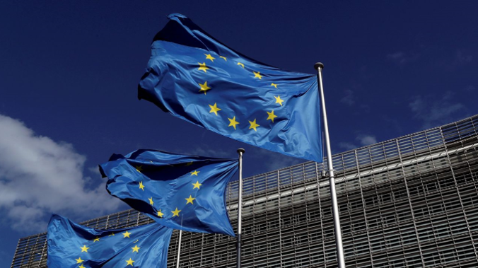 Financial Times: ЕС рассмотрит включение Грефа, Дерипаски в санкционный список