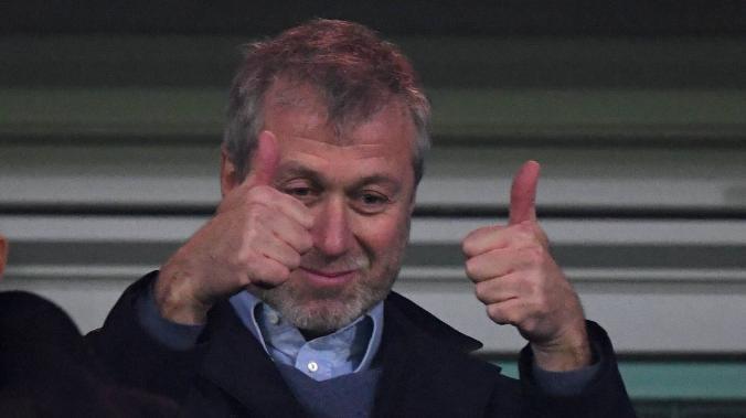 Олигарх Абрамович переживает личный финансовый кризис