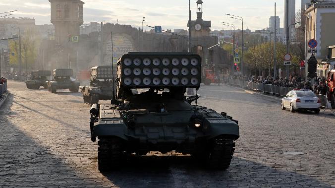 Эксперты: Российские тяжелые огнеметы ТОС-1 и ТОС-1А разрушат любые укрытия
