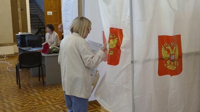 В России проходят выборы в Госдуму и Заксобрания