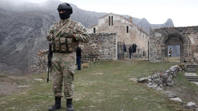 Войска Азербайджана не уходят с территории Армении 