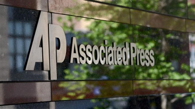 Журналиста Associated Press уволили за антироссийский фейк