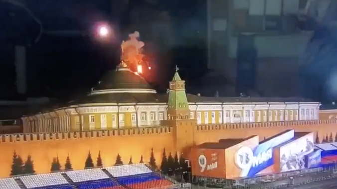 Киев попытался ударить по Кремлю беспилотниками