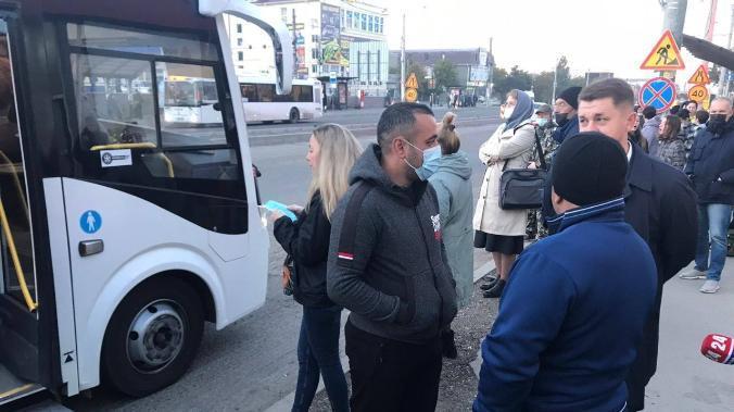 В Симферополе 29 пассажиров маршруток оштрафовали за отсутствие масок