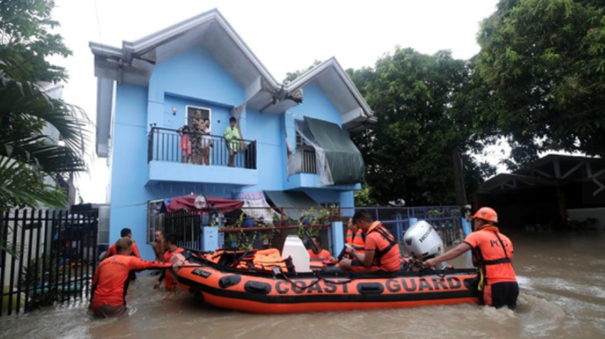На Филиппинах из-за тропического шторма погибло 98 человек