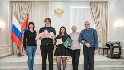 Медаль новорождённого получили 100 семей Севастополя