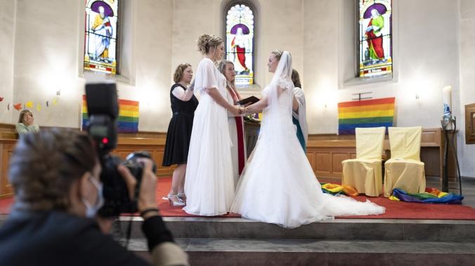 В Словении узаконили усыновление детей однополыми парами