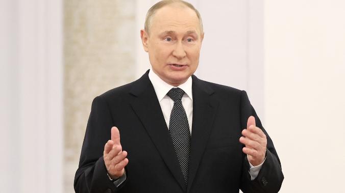 Путин: при Петре I Россия стала сильной мировой державой