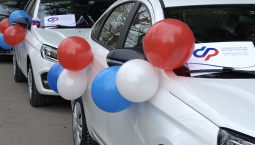 Севастопольцы получили новые машины от Соцфонда