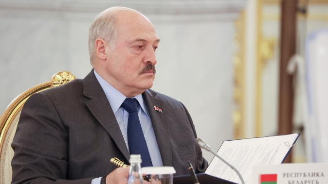 Лукашенко: мы купили у Москвы достаточно комплексов «Искандер» и ЗРК С-400