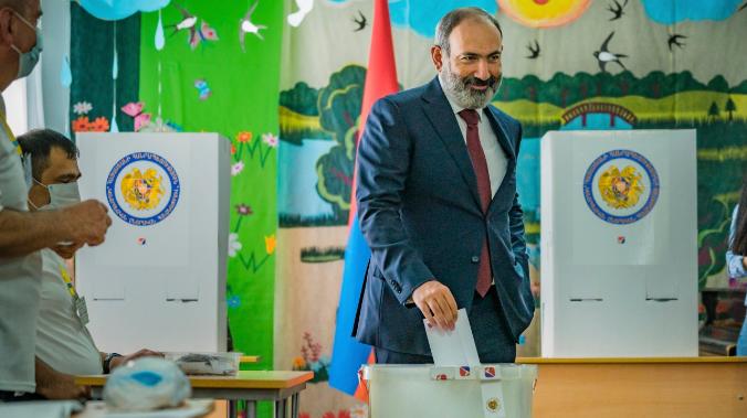 Партия Пашиняна набрала на выборах в Армении более 55% голосов