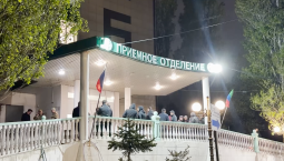 В Махачкале мужчина ножом ранил врачей больницы