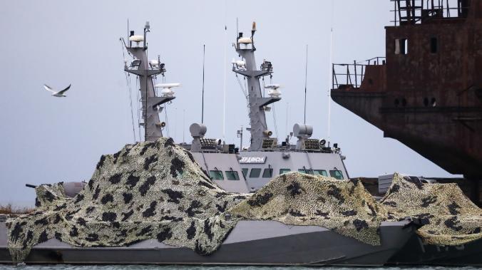Киев грозится отправить свои боевые корабли в Керченский пролив