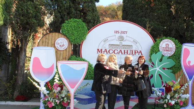 В Крыму начал работать первый винный банк