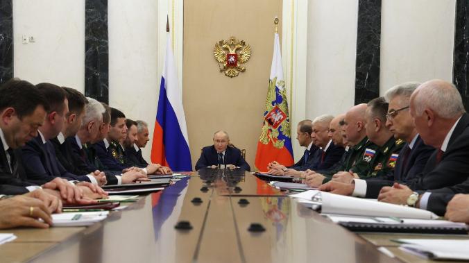 Путин: НАТО расширяется, угроз меньше не становится