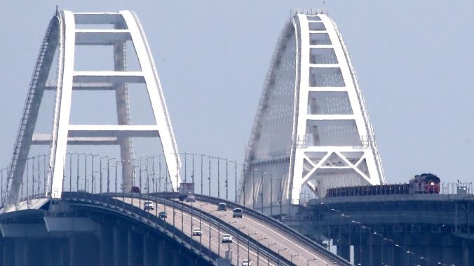 На Крымском мосту разместят две иконы из Гватемалы