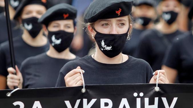Все украинские женщины обязаны явиться в военкоматы