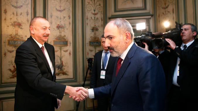 Алиев анонсировал примирительную встречу с Пашиняном 