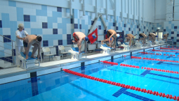 Чемпионат Севастополя по плаванию объединил паралимпийцев и бойцов СВО