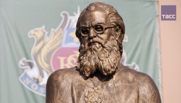 Памятник Святителю Луке открыли в Симферополе