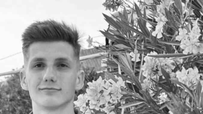 Город-Герой проводил в последний путь Артёма Шелеста