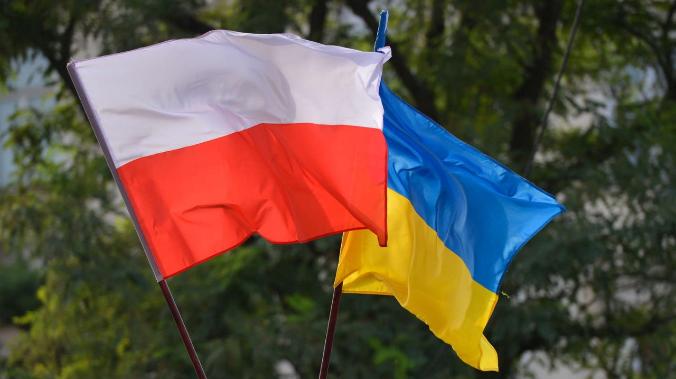 СМИ: На польском телевидении Западную Украину включили в состав Польши